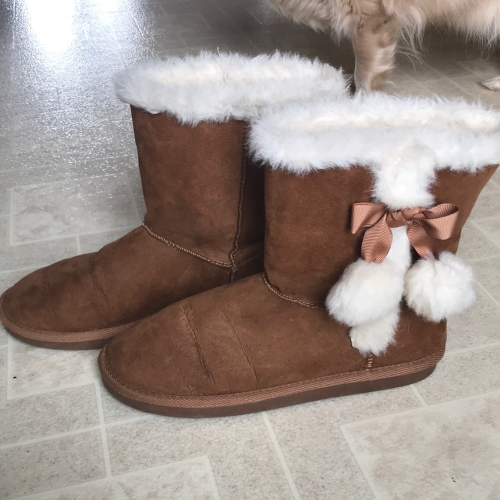 Faux fur boots